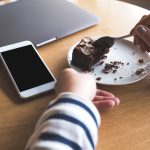 Creating Healthy Eating Habits in the Age of Screens
